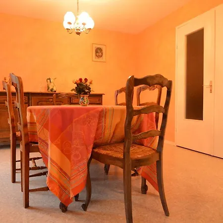 Chalet Vibrant Chalet In Granges-Sur-Vologne Near Ski Area